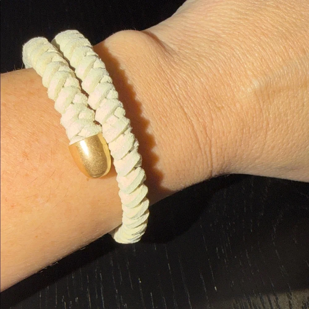 NWT Plunder Cream and Gold tone wrap  Bracelet mic and match 3 for $35